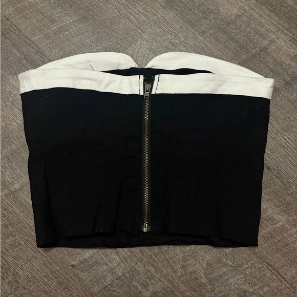 Maeve corset peekaboo top! - Picture 3 of 4